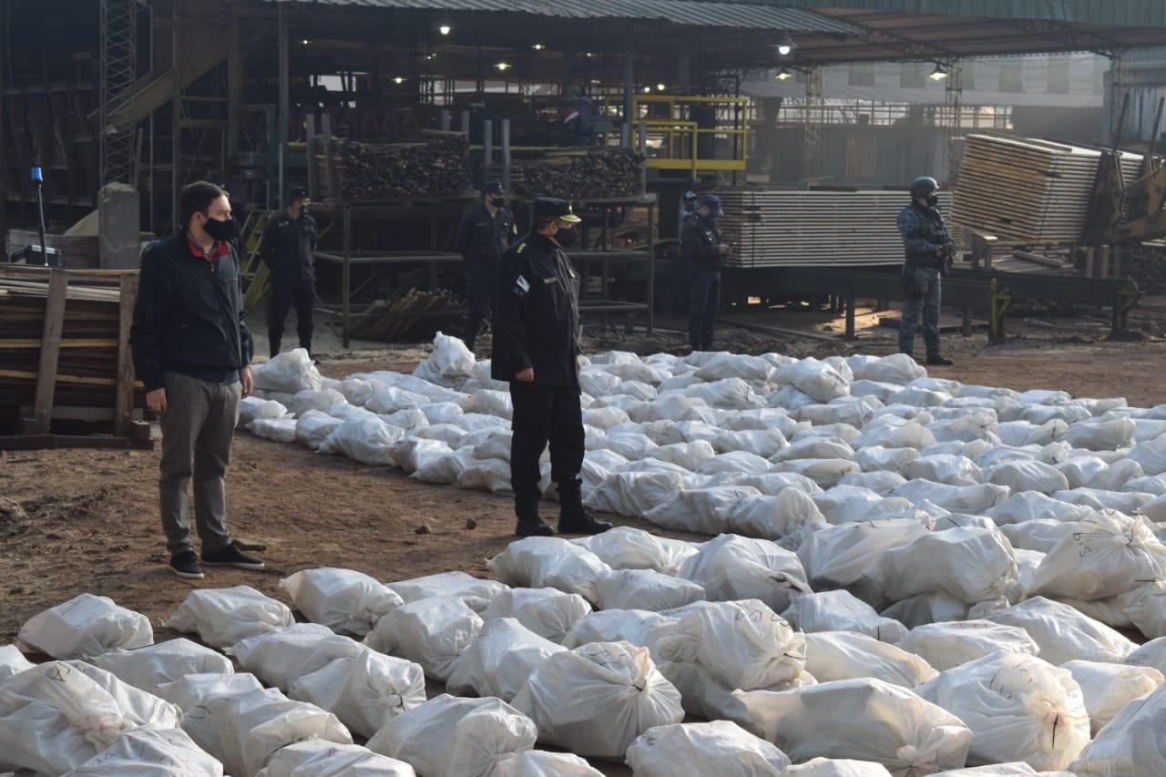 Incineraron más de cinco toneladas de marihuana en Santiago de Liniers