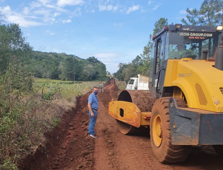 Campo Grande avanza en mejoras de caminos para el fortalecimiento de productores