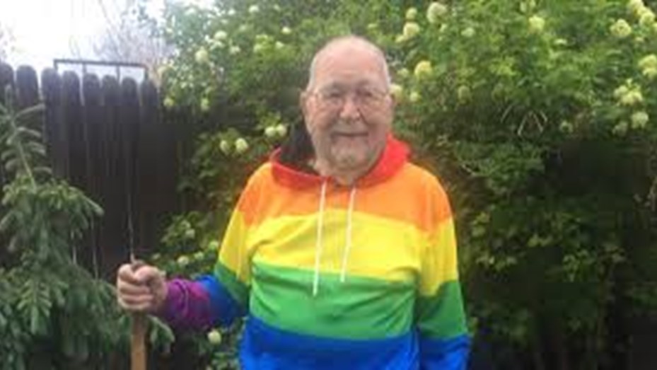 La historia del hombre que se declaró gay a los 90 años: "Ahora soy libre"