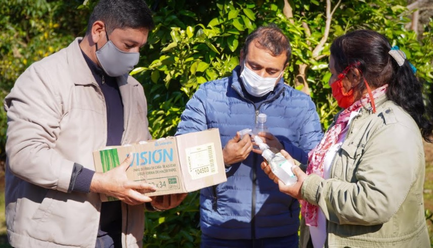 El IFAI otorgó herramientas a productores de San Pedro y acompañó al Gobernador en la entrega de títulos