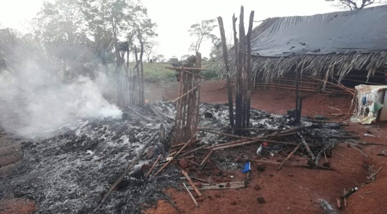 El Soberbio: se incendió una vivienda y una joven de 15 años perdió la vida