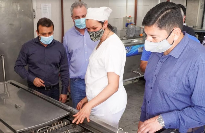 IFAI entregó junto con el Gobernador un subsidio a la Cooperativa Leandrito