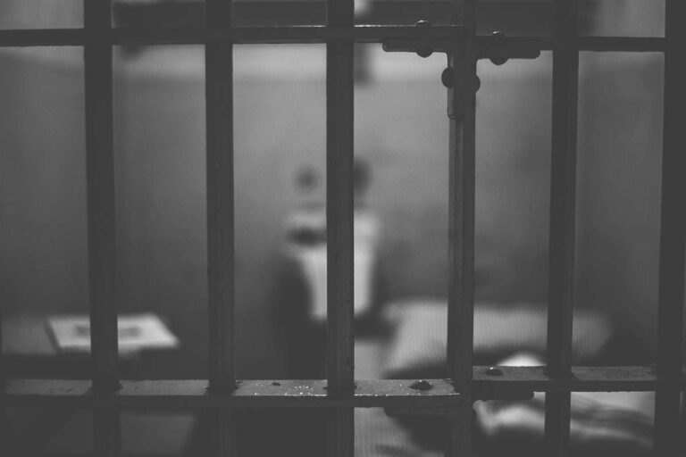 Un detenido por abuso sexual se ahorcó en su celda en San Vicente