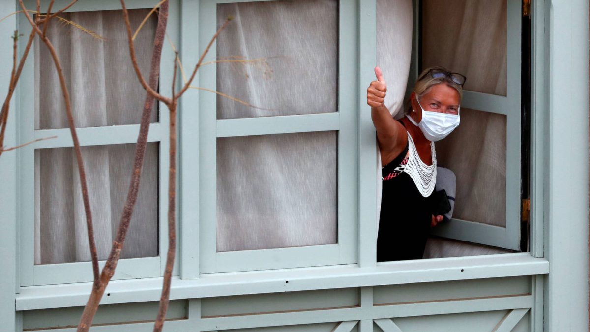 La OMS recomienda abrir las ventanas y usar ventiladores para combatir el coronavirus