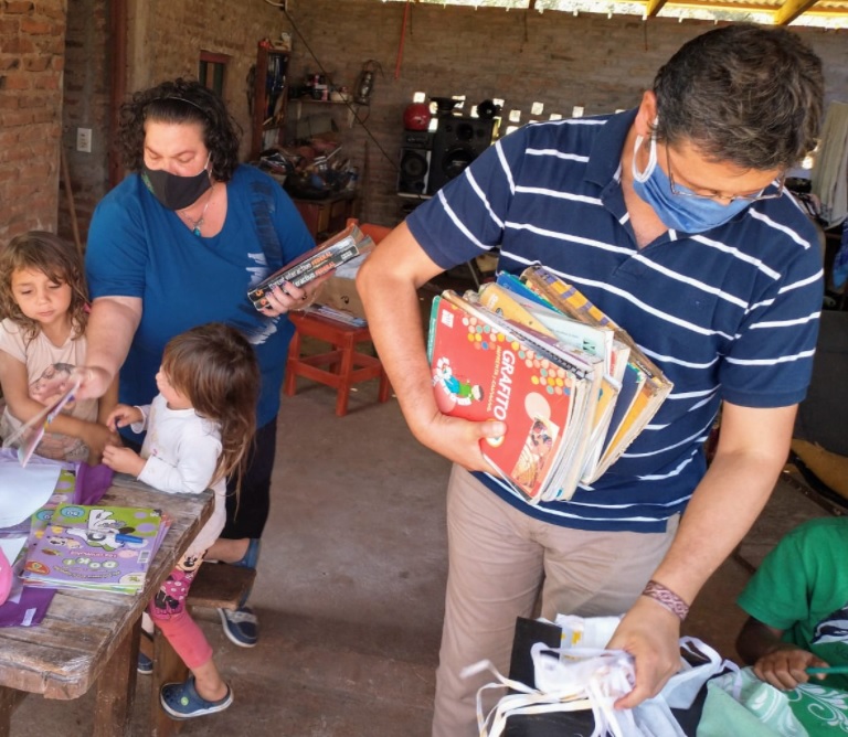 Continúa la entrega de libros a espacios de infancias en Posadas
