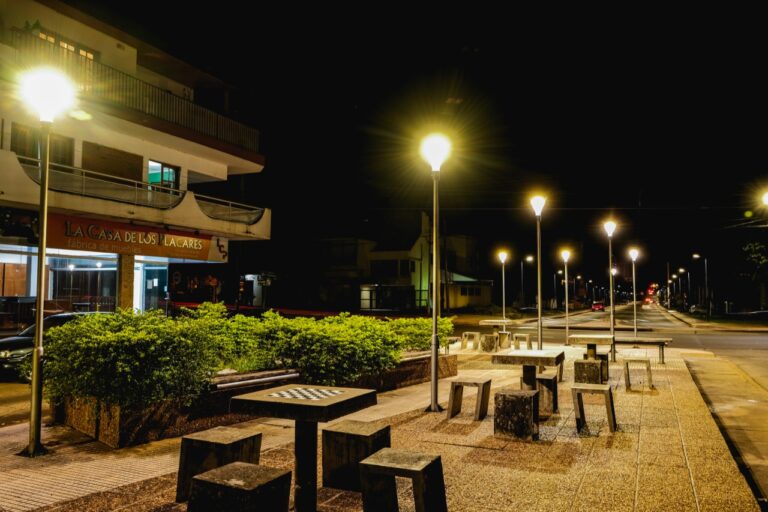 Más de 40 barrios de Posadas cuentan con luminaria LED