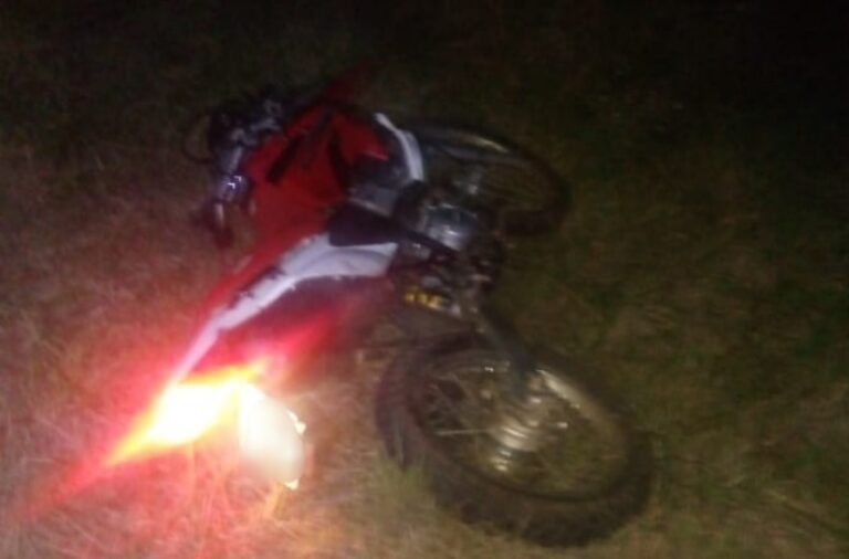 Un motociclista de 30 años falleció tras despistar en Cerro Corá