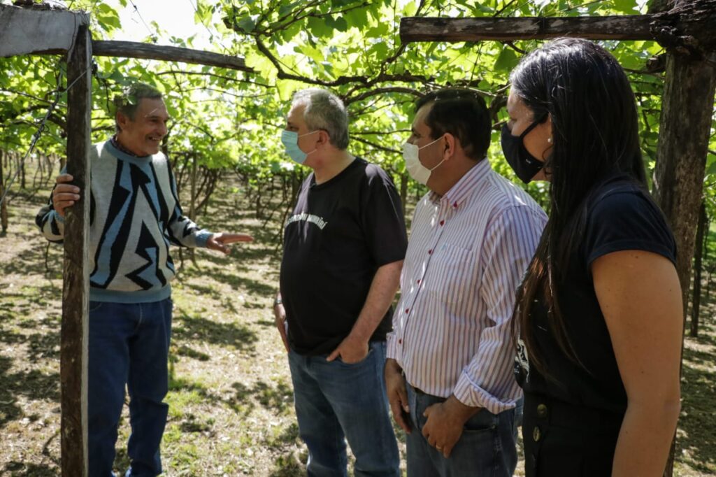 Passalacqua visitó en Santa Ana al único productor de vinos de Misiones