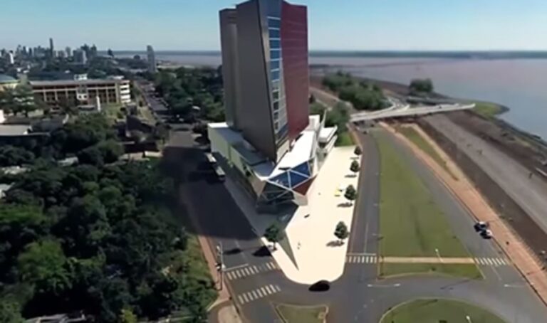 Un shopping, cine y hasta Hilton hoteles se instalarán en la Torre del Iplyc