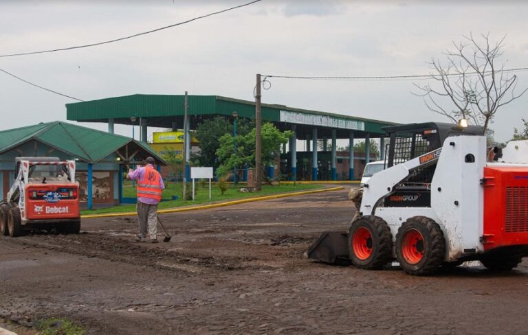 Vialidad realiza mejoras en zonas urbanas de San Javier y Eldorado