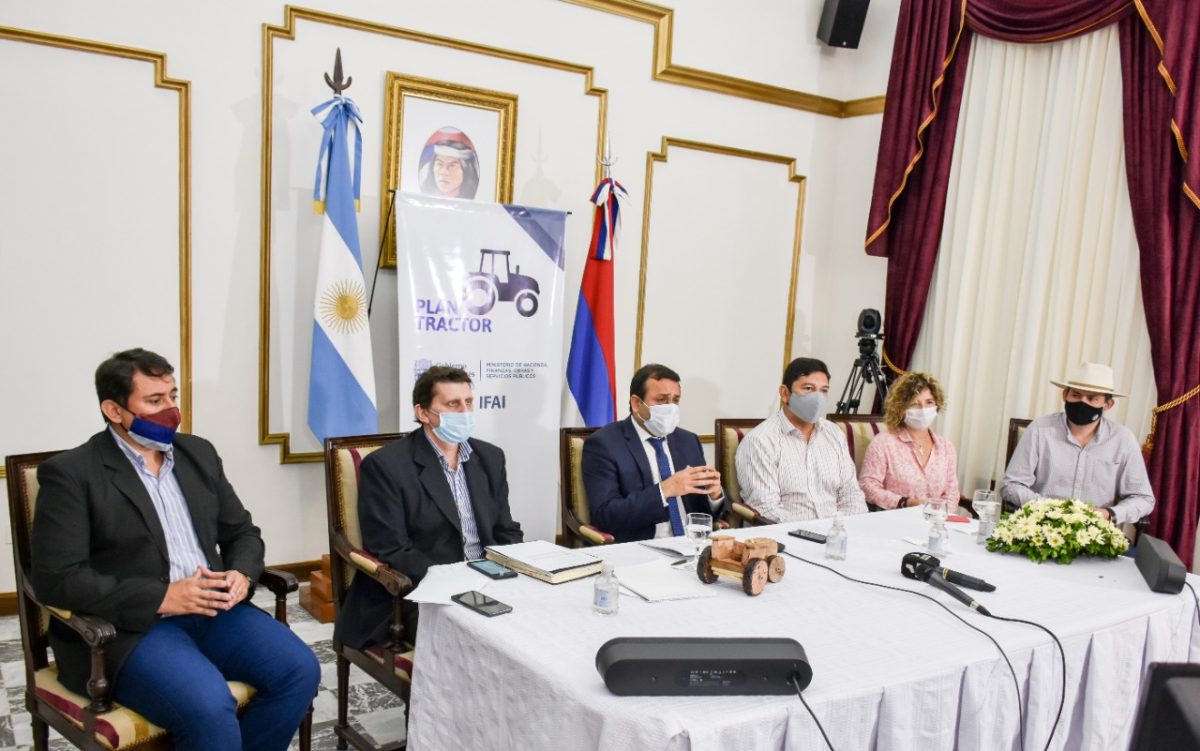 El Gobierno provincial lanzó una línea de crédito para compra de tractores y maquinarias agrícolas a tasa cero