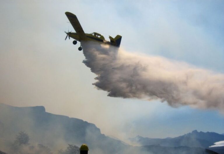 Nación asiste con aviones y brigadistas a distintas provincias para contener incendios