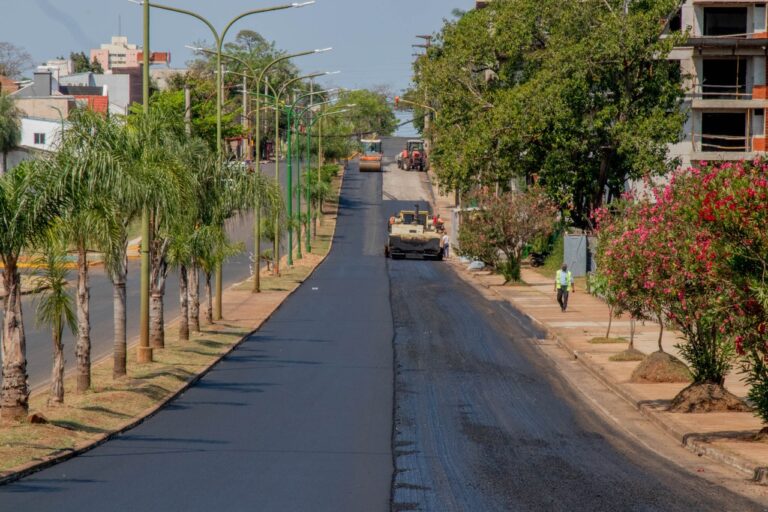 En Posadas comenzaron las obras de repavimentación de la avenida Urquiza