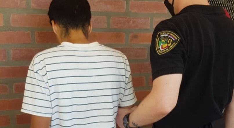Detuvieron a jóvenes acusados de golpear a sus parejas en Piñalito Norte y Posadas 1 2 - Detenido por violencia 1 1 - 1