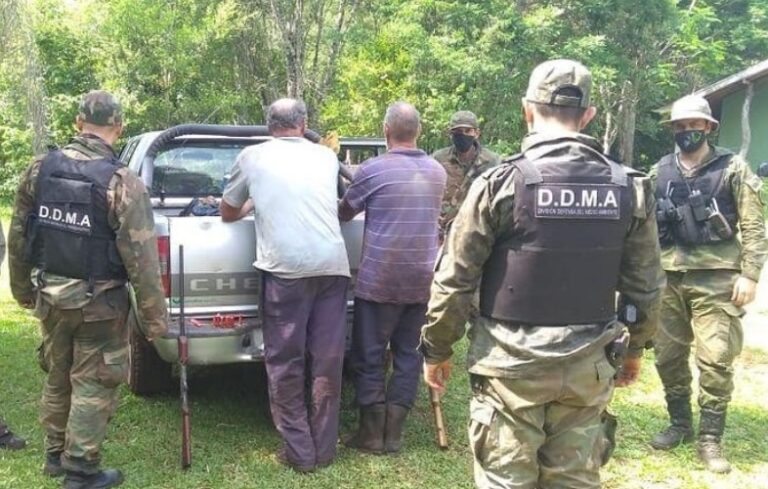 Secuestraron armas de fuego y detuvieron a tres cazadores furtivos  en el Parque Provincial Urugua-í