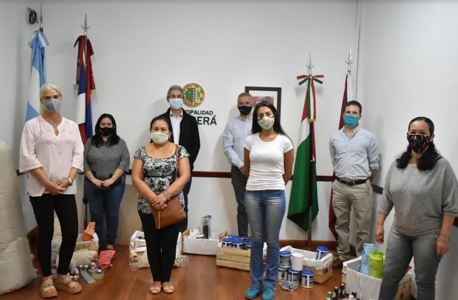 El programa “Empecemos de Nuevo” entregó materiales a emprendedoras obereñas