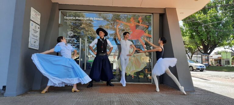 La escuela Municipal de Danzas de Posadas festeja sus 61 años