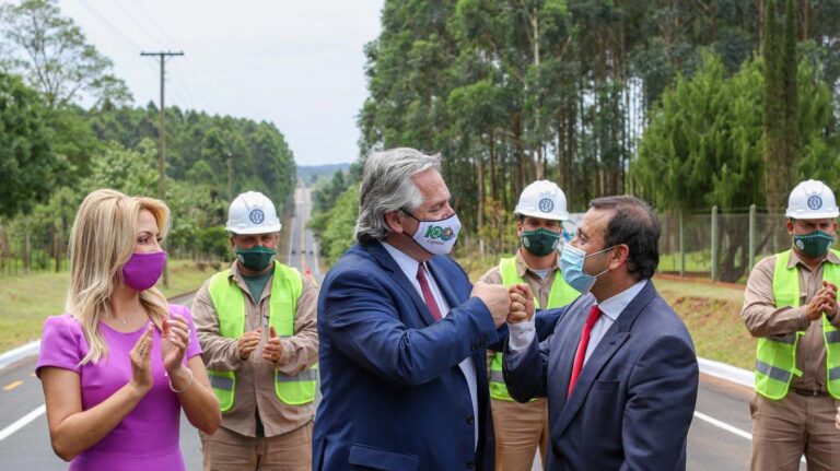 Fernández en Misiones: inauguró obras y anunció la extensión del aislamiento