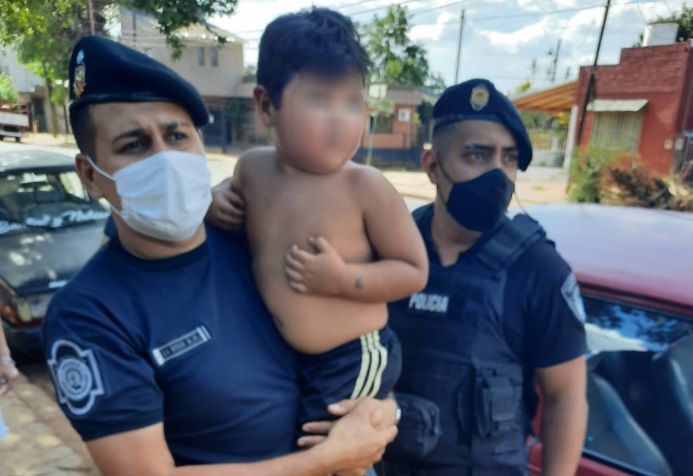 Resguardaron a un niño extraviado y ubicaron a su madre en Posadas