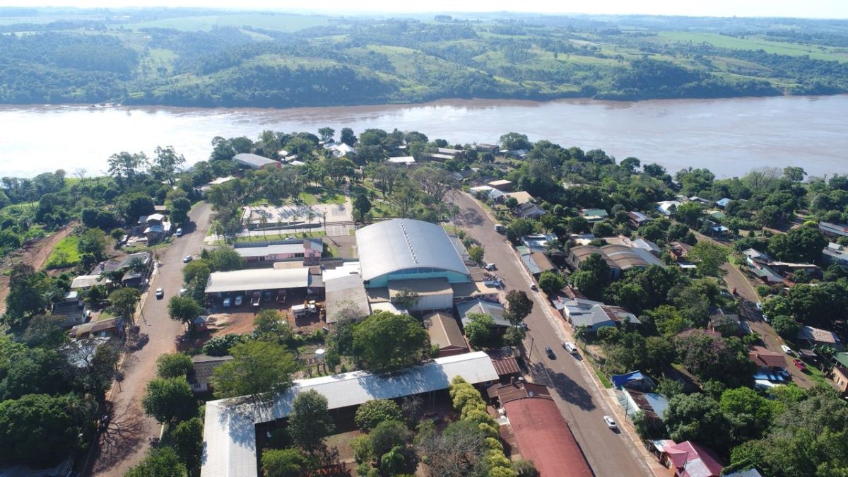 El Gobernador anunció la construcción de las terminales de ómnibus de San Pedro y Puerto Piray