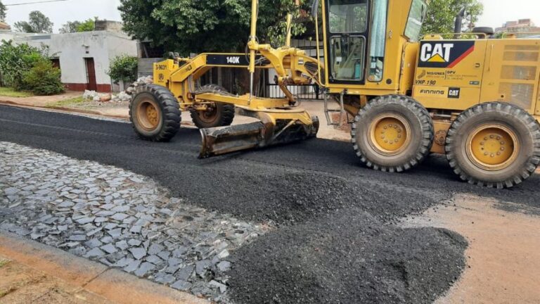 Comenzaron las obras de asfalto sobre empedrado en la Chacra 51 de Posadas