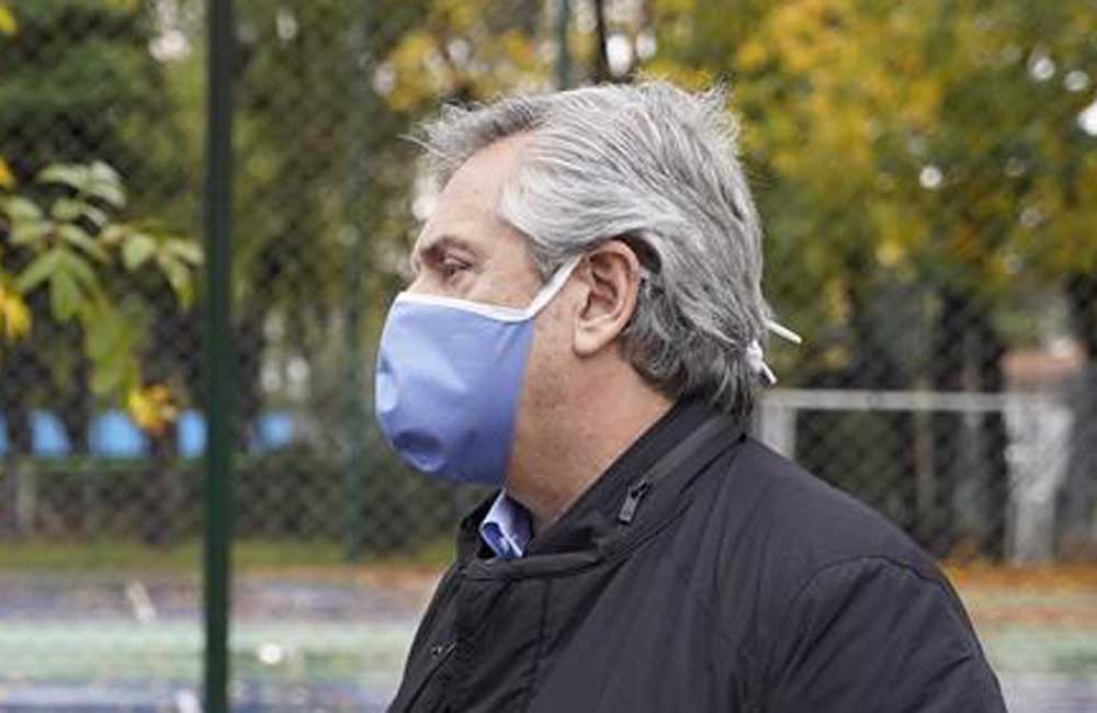 Sin síntomas, el Presidente pasó su primera noche aislado