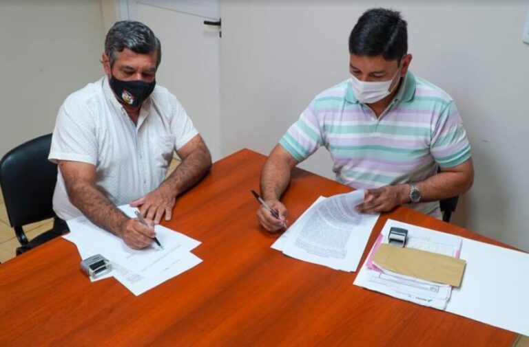 El IFAI entregó crédito a cooperativa y firmó convenio con el municipio de Dos Arroyos