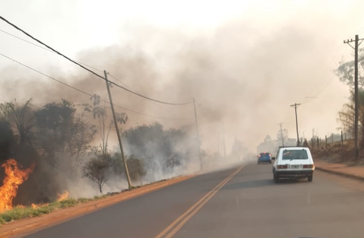 Incendios en Posadas: contabilizan 3 focos y los bomberos trabajan para sofocar las llamas