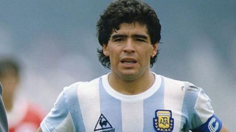 Rovira sobre Maradona: “Supo alimentar y retroalimentar al compromiso para con la Patria”
