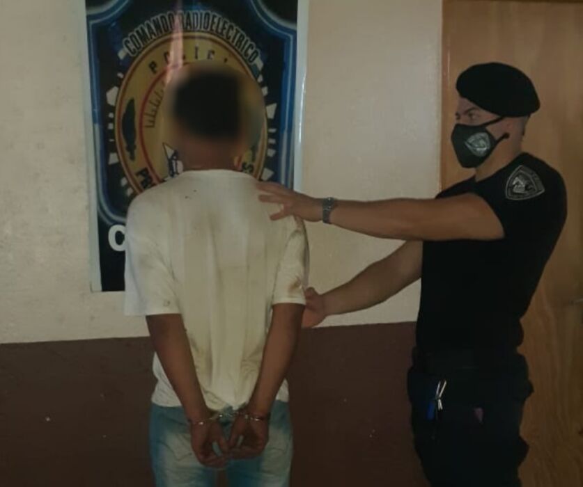 Robó dos baterías de un predio municipal, intentó escapar y fue detenido