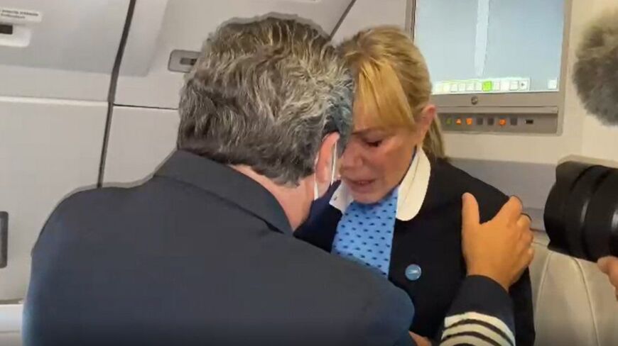 “Es un gran honor para nosotros", la emoción de los tripulantes del avión que aterrizó con las vacunas en Ezeiza