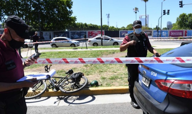 Mataron de un tiro en el cuello a un extranjero para robarle la bicicleta en Buenos Aires