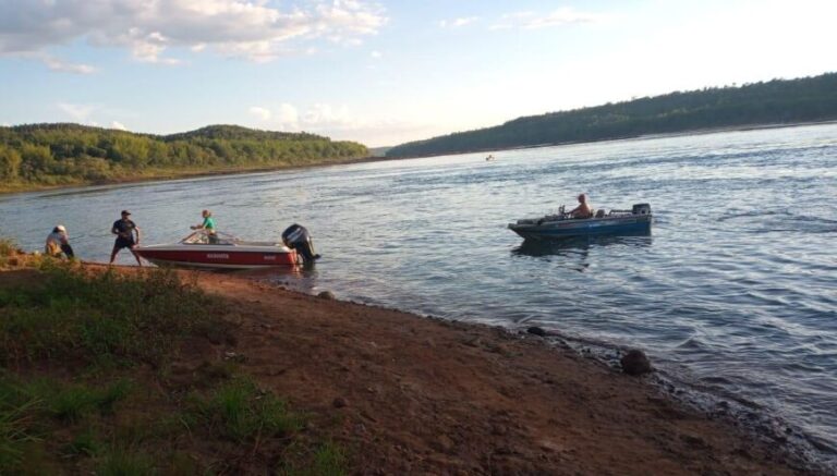 Montecarlo: buscan a una niña de seis años que desapareció en aguas del Paraná