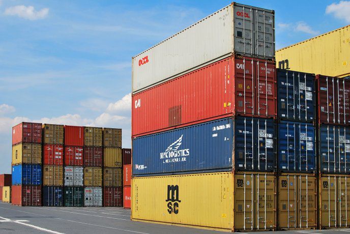 Superávit comercial bajó a u$s271 millones por fuerte suba de importaciones y derrumbe de exportaciones