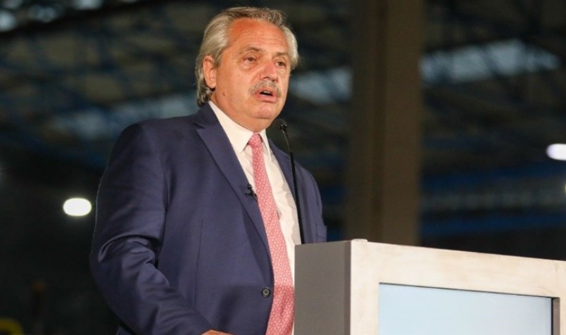 Fernández: "De la pobreza no se sale con el Estado y los planes"