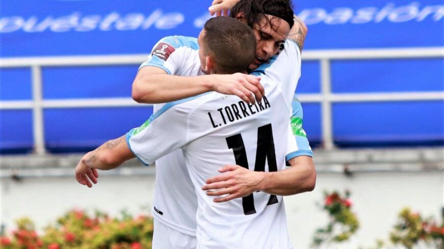 Un futbolista del Atlético Madrid y la selección de Uruguay pasó la Navidad con la camiseta de Boca
