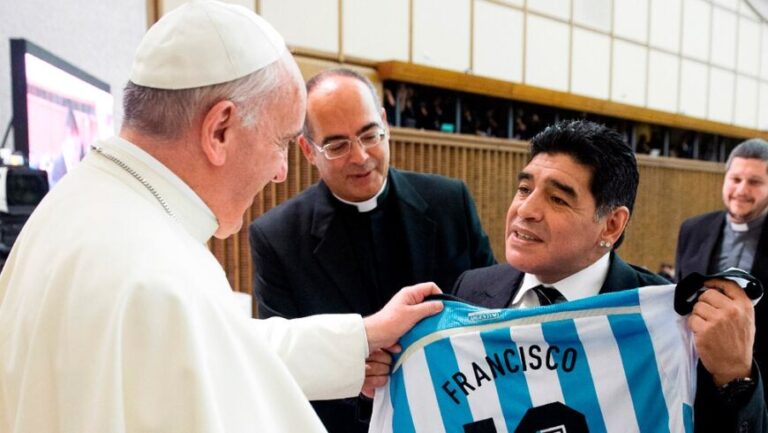 Francisco recordó a Maradona: "Fue un poeta en la cancha"