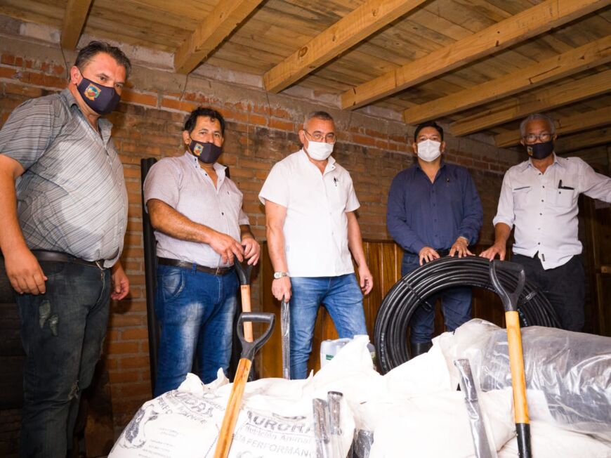 Autoridades del IFAI firmaron convenio colaborativo y entregaron insumos a productores de El Alcázar
