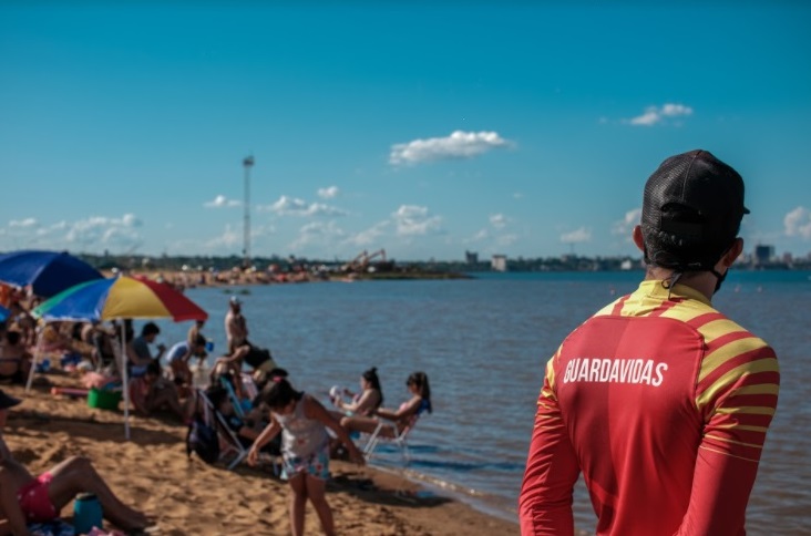Posadas: desde este fin de semana entrará en vigencia el uso del Pasaporte Digital para acceder a las playas 1 2 - Municipalidad 2 1 - 1