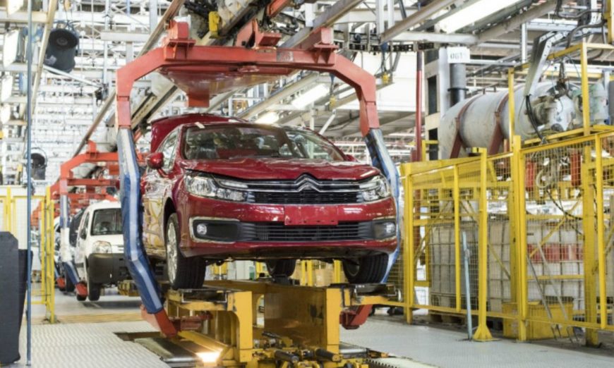 La producción automotriz disminuyó más de un 18% el año pasado, según informe