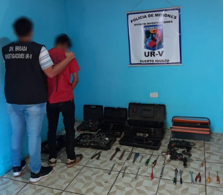 Recuperaron objetos robados y aprehendieron a tres jóvenes en Puerto Iguazú