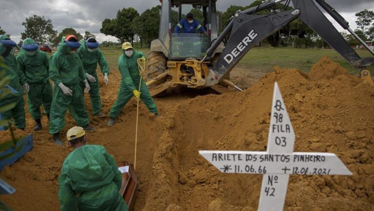 Brasil: colapsado, el estado de Amazonas entra en cuarentena