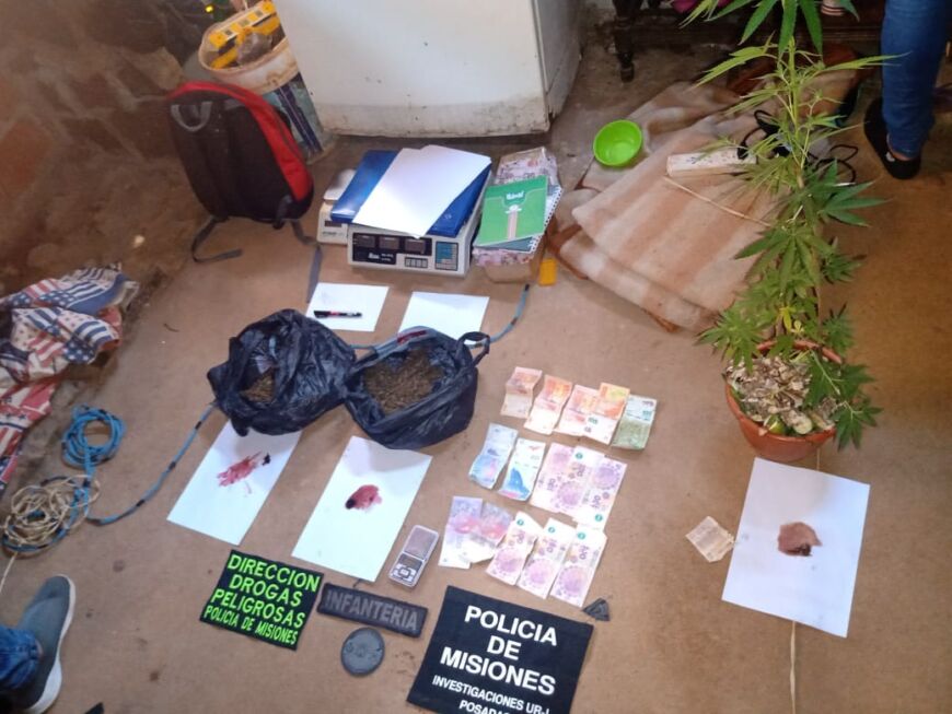 Detuvieron a tres jóvenes y secuestraron drogas, dinero e insumos en Posadas