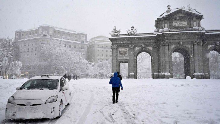 Histórica tormenta de nieve paraliza a España