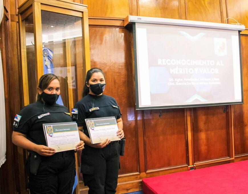 Posadas: reconocieron a las policías que días atrás salvaron a una niña que se atragantó con un caramelo