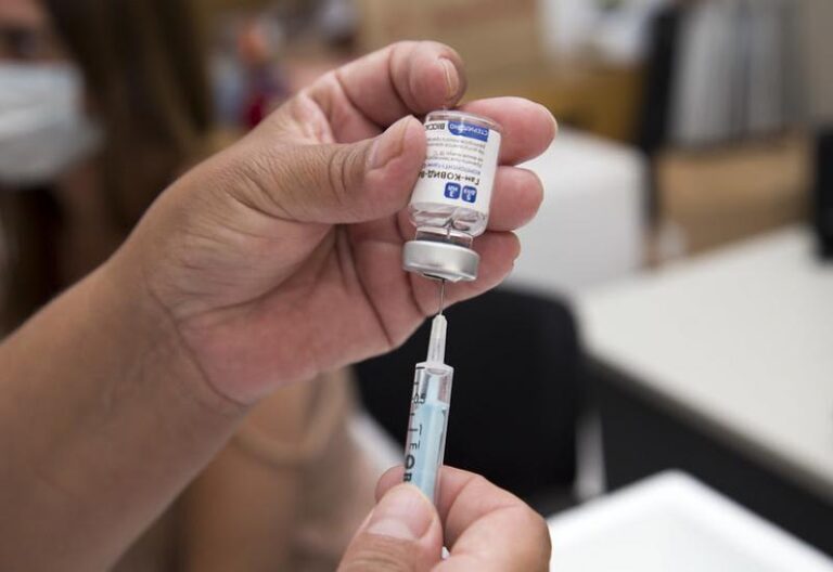 Covid-19: el 85% de los habitantes de Argentina serían vacunados este año