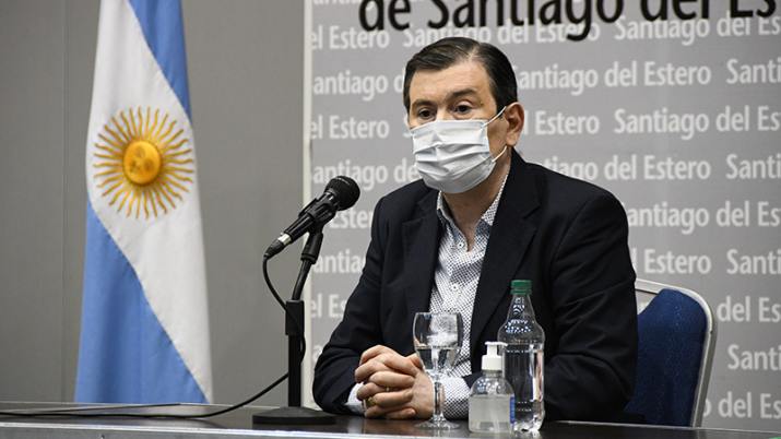 El gobernador de Santiago del Estero tiene coronavirus