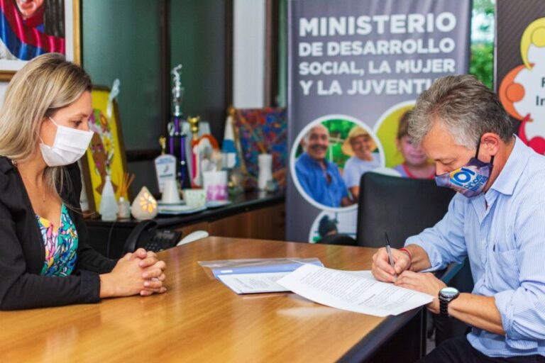 A través de una firma de convenios, Desarrollo Social y municipios pondrán en valor Espacios de Primera Infancia