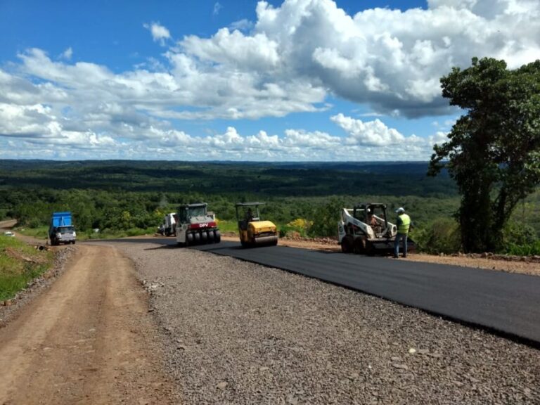 Vialidad completará en Almafuerte los primeros 3,5 kilómetros de acceso asfaltado