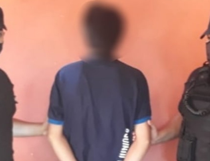 Recuperaron una motocicleta robada y arrestaron a su conductor en Posadas 1 2 - Hombre detenido - 1
